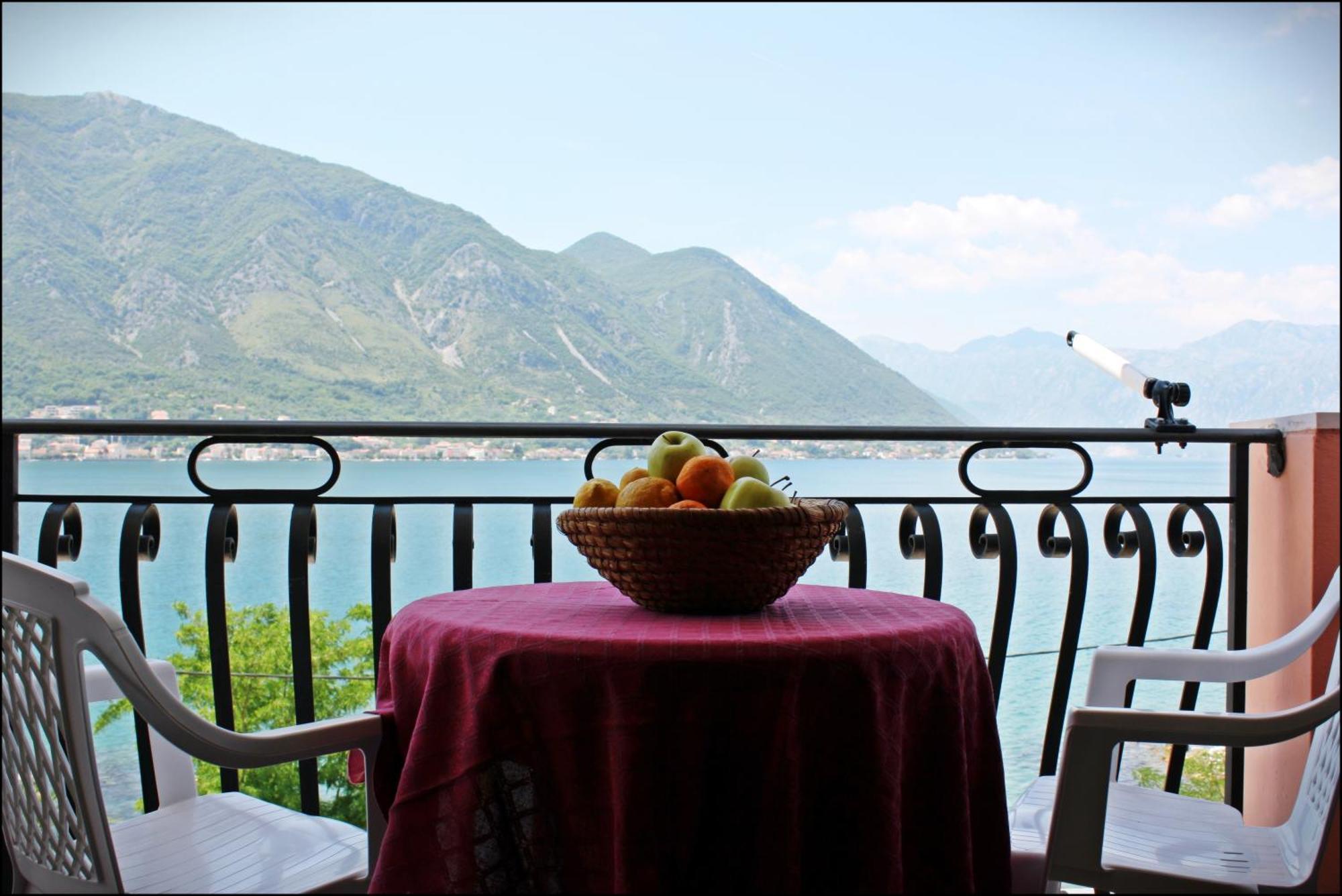Accommodation Tomcuk Kotor Exterior foto